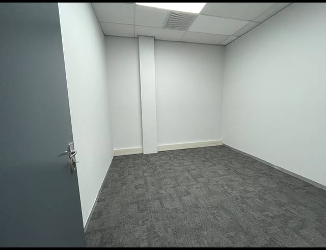 330M² OFFICE TO LET IN RIVONIA